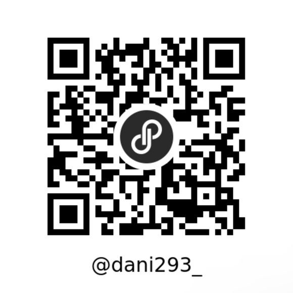 Live Show - Picture 2 of 4